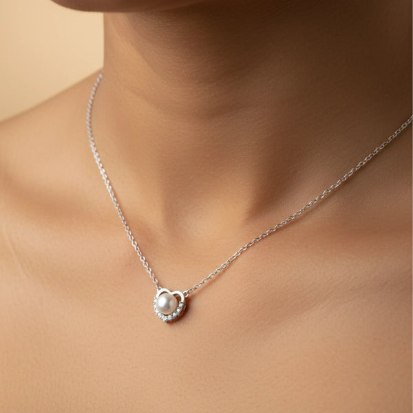 Elegant Pearl Halo Necklace